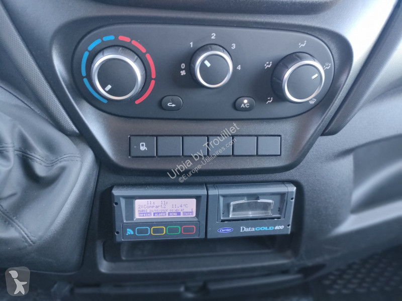 Véhicule utilitaire Iveco FRIGO 12M3 160 CV RJ...