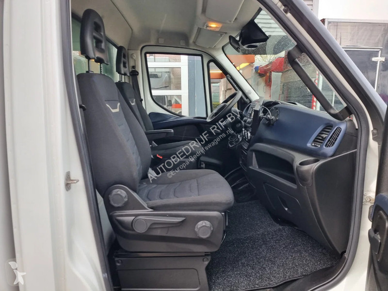 Furgoneta Iveco 70C18 3.0D Koffer 1000kg LBW...