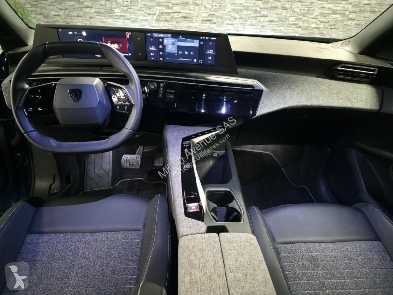 عربة نفعية Peugeot 5008 1.2i Hybrid -136 - BV...