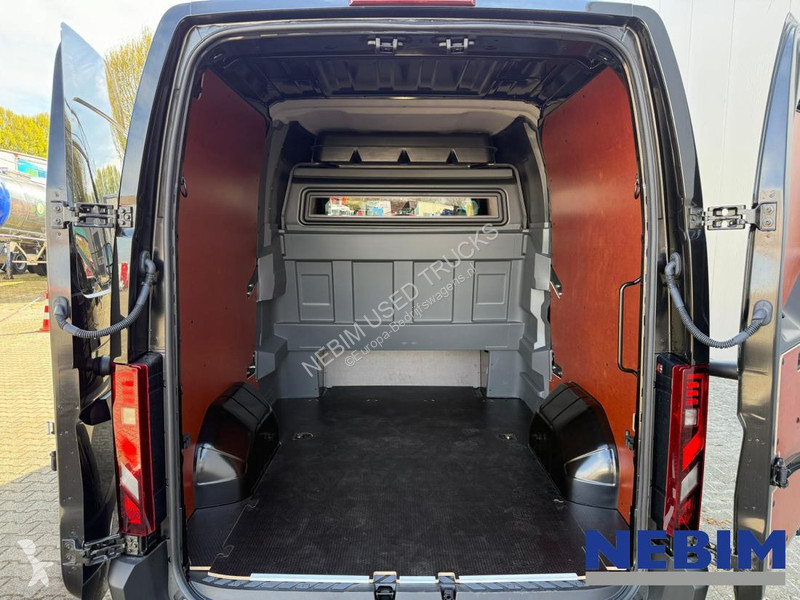 Samochód dostawczy Renault - 170hp Double Cabin...