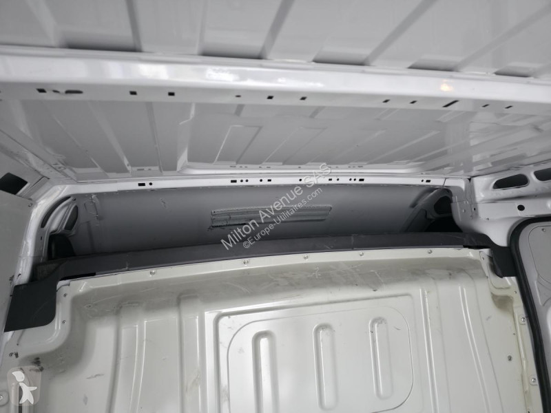 Peugeot BOXER Asphalt 335 L2H2 2.2 BlueHDi 140...