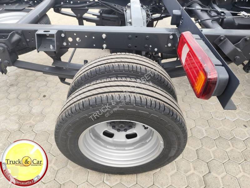 عربة نفعية Iveco
