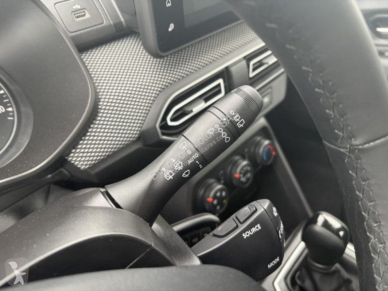 Samochód dostawczy Dacia (3) Expression TCe 90 CVT