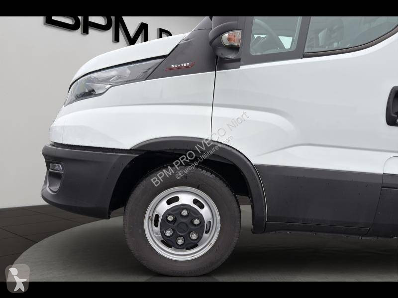عربة نفعية Iveco