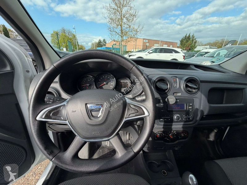 Samochód dostawczy Dacia