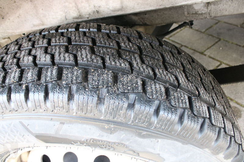 Samochód dostawczy Mercedes 211 CDI...