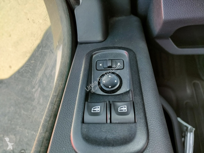 Véhicule utilitaire Renault FRIGO 12M3 CAISSE...