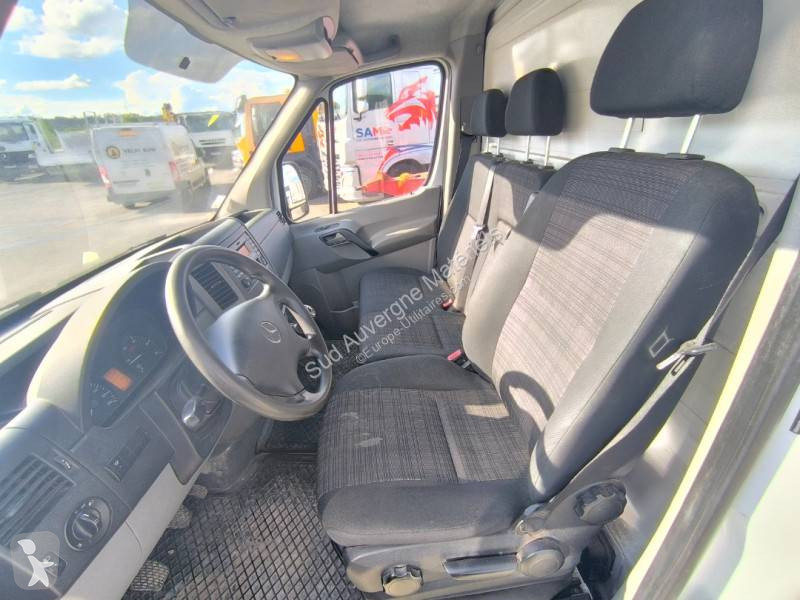 Samochód dostawczy Mercedes