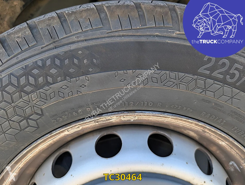 Samochód dostawczy Renault 145.35 nacelle klubb