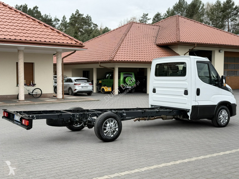 Лекотоварен автомобил Iveco 35S18 H