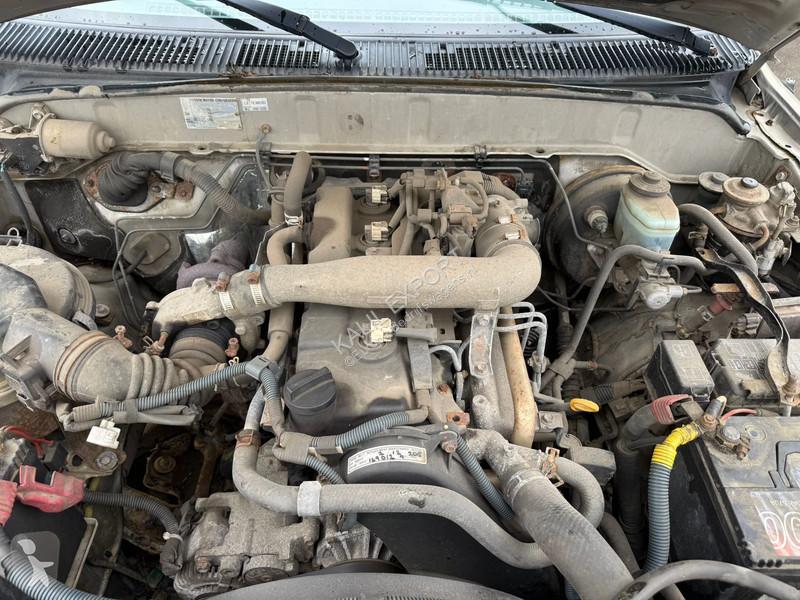 عربة نفعية Toyota 2.4TD 4x4 Steel Suspension...