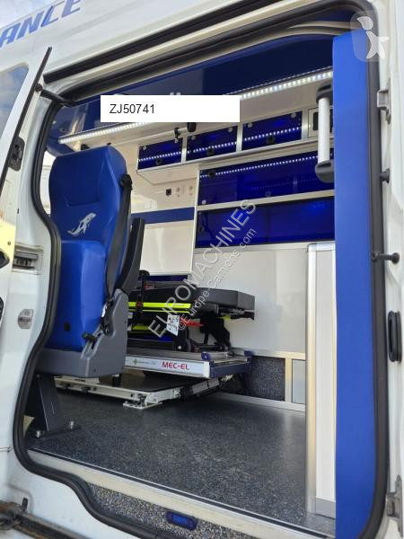 عربة نفعية Renault TRAFIC