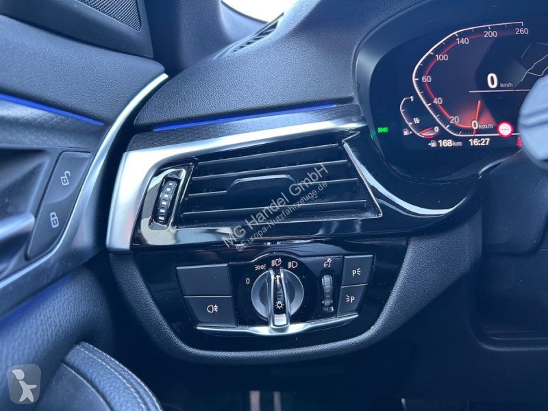 Véhicule utilitaire BMW 540 540iX Drive...