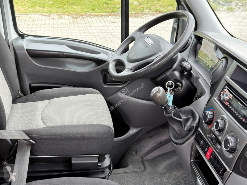 Samochód dostawczy Iveco DAILY...