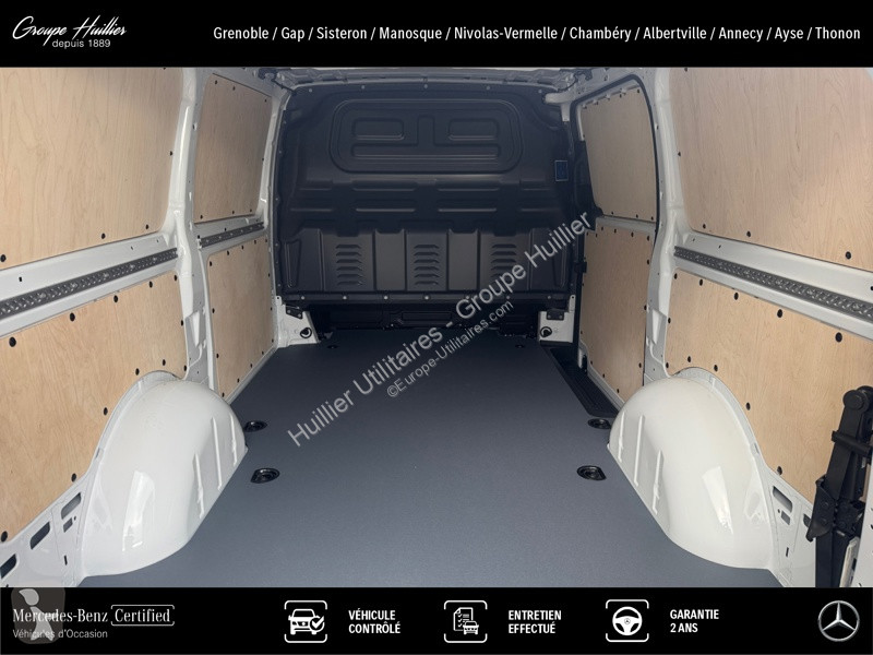 Mercedes e 112 Fourgon Long van
