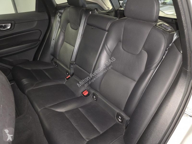 Samochód dostawczy Volvo XC60 B4 Micro-Hybride...