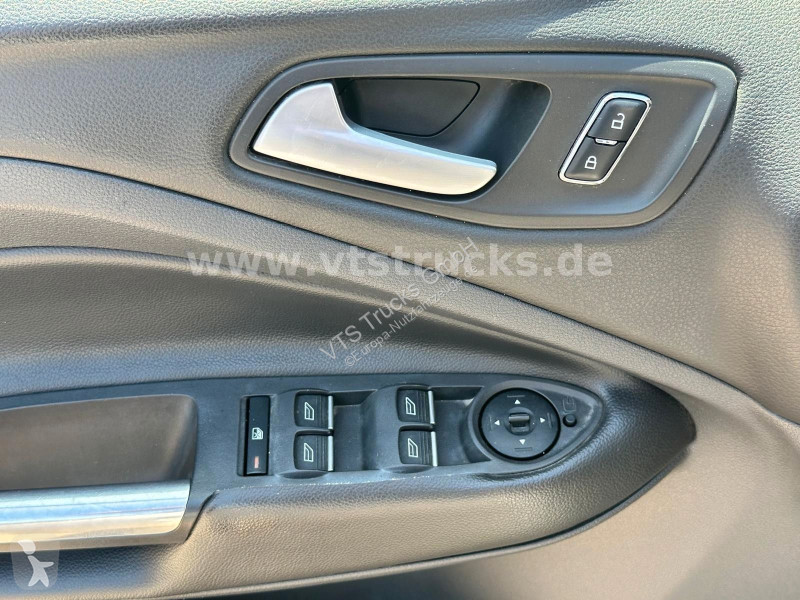 عربة نفعية Ford Sync Edition