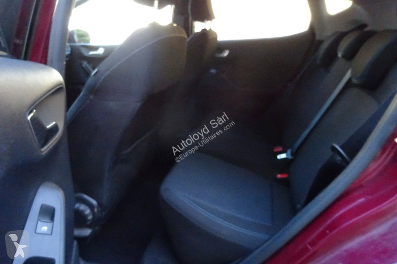 Véhicule utilitaire Ford FIESTA 1,0 I 95