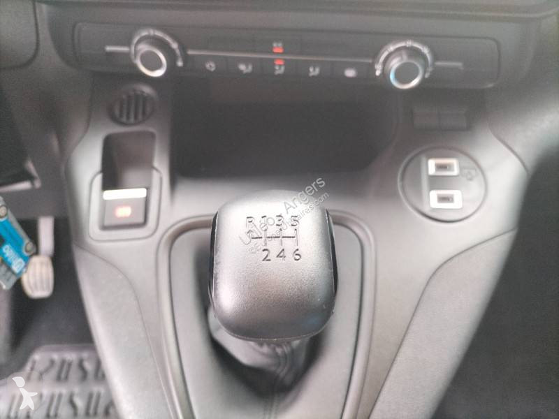 Véhicule utilitaire Peugeot