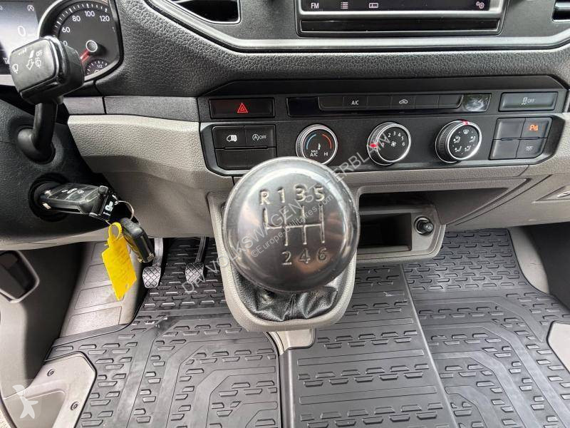 Volkswagen CRAFTER VAN 35 L3H3 2.0 TDI 177 CH van