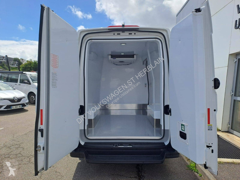 Volkswagen CRAFTER VAN 35 L3H3 2.0 TDI 177 CH van