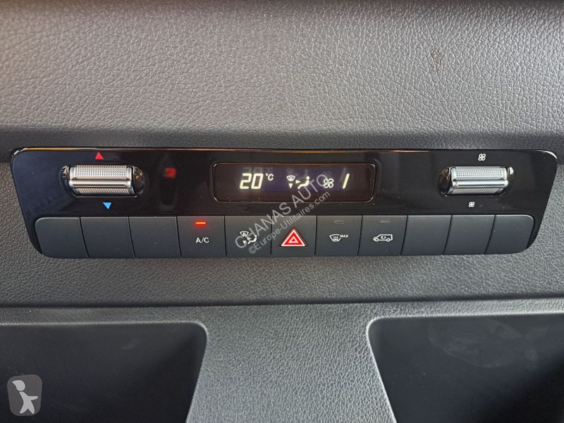 Véhicule utilitaire Mercedes 317 CDI 43 3.5T...