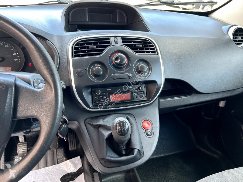 Véhicule utilitaire Renault Maxi Grand Volume...