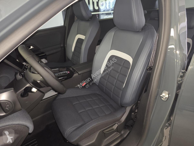 Véhicule utilitaire Citroën C5 AIRCROSS 1.2i...