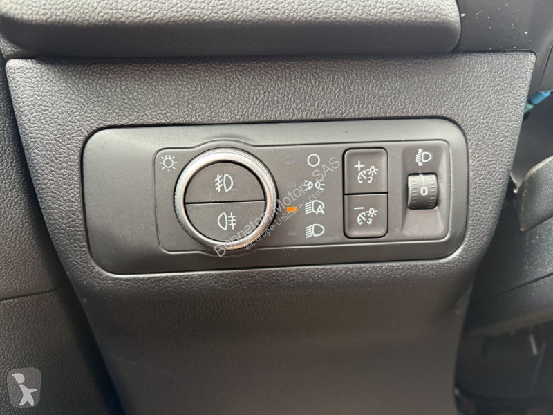 Samochód dostawczy Ford (3) 1.5 EcoBoost 150 ch...