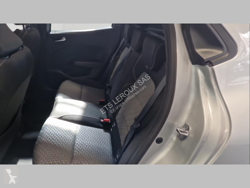 عربة نفعية Renault CLIO V