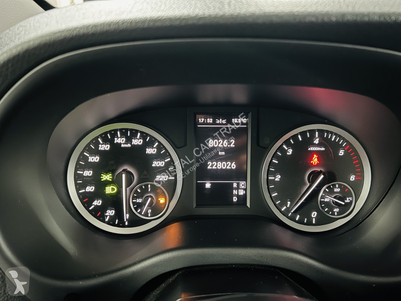 عربة نفعية Mercedes VITO FG 124 CDI MIXTO...