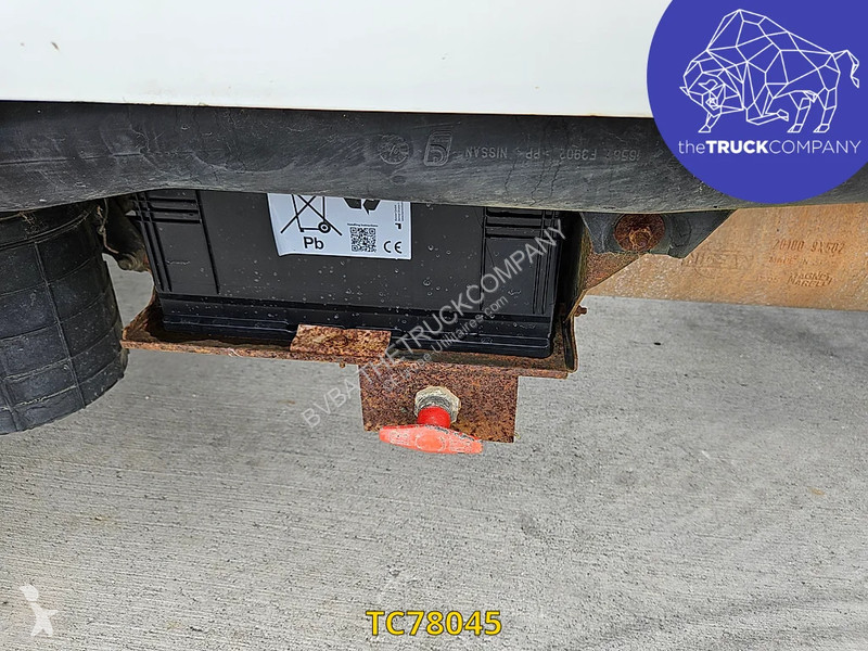 عربة نفعية Nissan 120cv dc benne