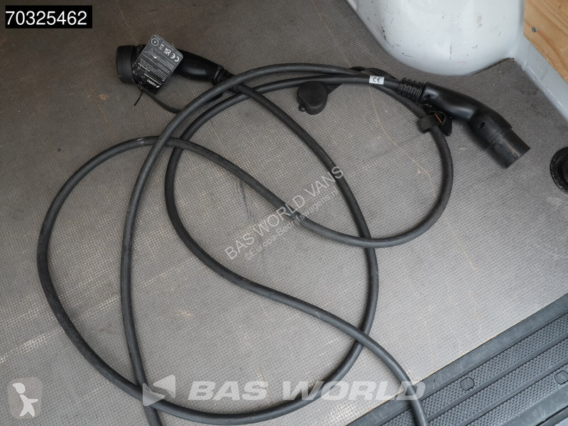 Véhicule utilitaire Mercedes 112 Elektrisch...