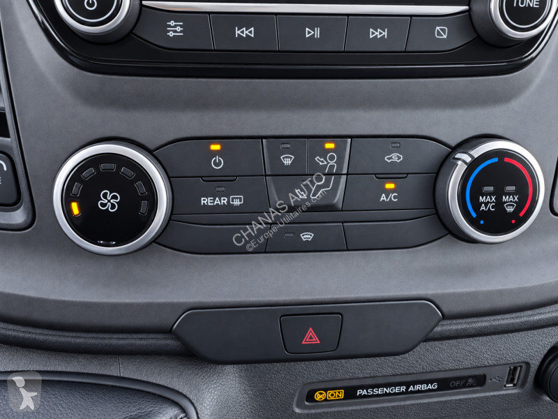Коммерческий автомобиль Ford 350 L3H2 2.0...