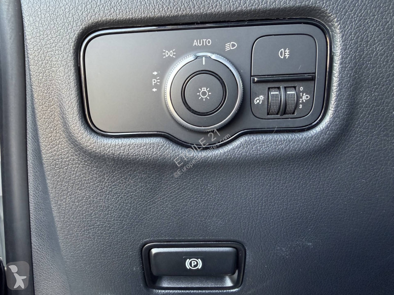 Samochód dostawczy Mercedes VITO FOURGON 116...