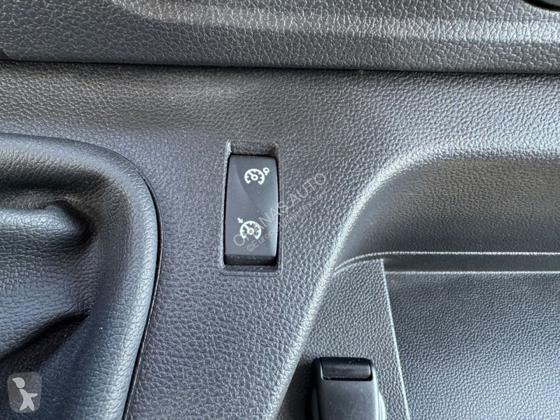 Užitkové vozidlo Renault L2H2 2.3 dCi 150 9PL 9...