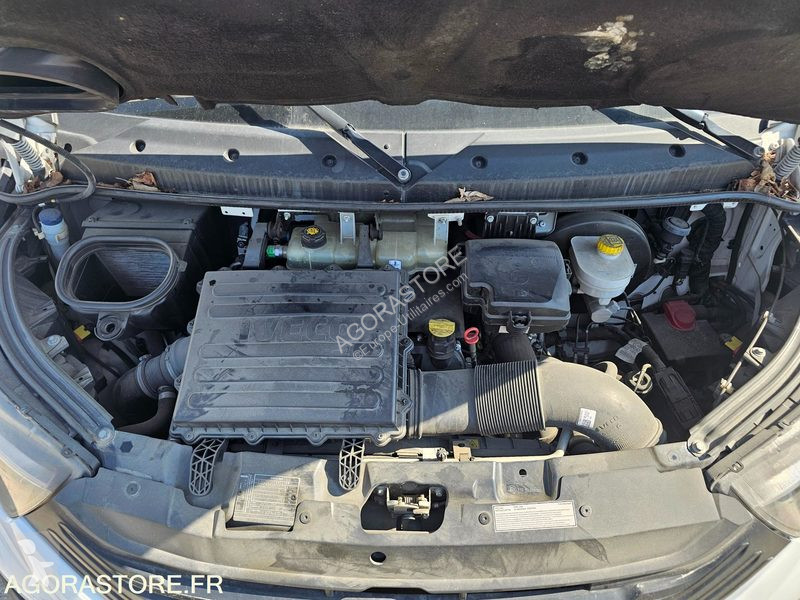 Комерційні автомобілі Iveco 35S14N