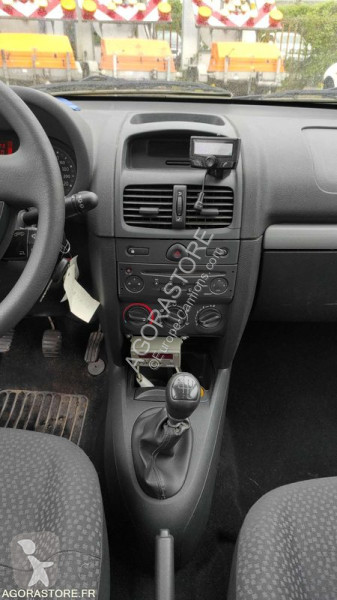 Коммерческий автомобиль Renault CLIO