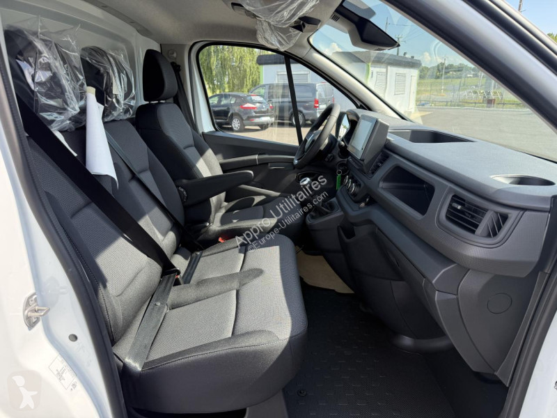 Véhicule utilitaire Renault TRAFIC L2H1 170CH...