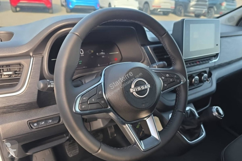 Véhicule utilitaire Nissan PRIASTAR FOURGON