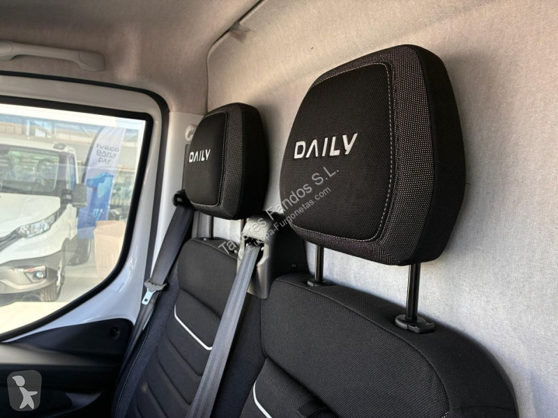 Furgoneta Iveco  35S18 V 18m3 AUTOMATICA