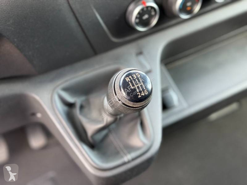 عربة نفعية Renault