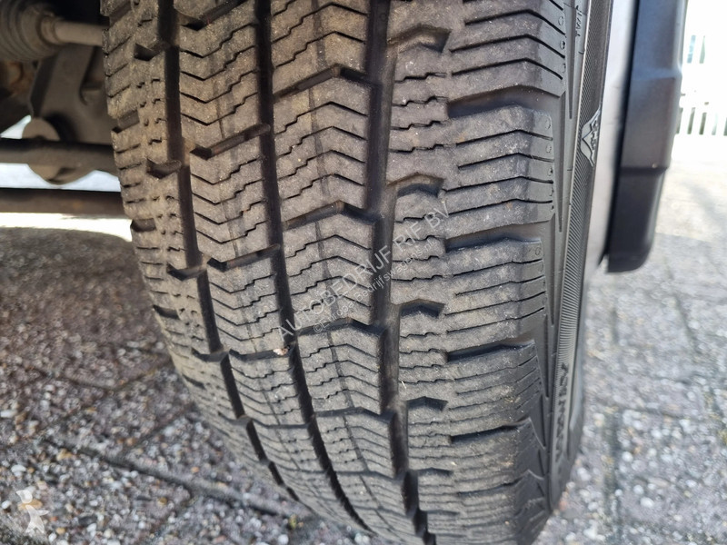 Samochód dostawczy Iveco 35C18 3.0D L2H2 DC...