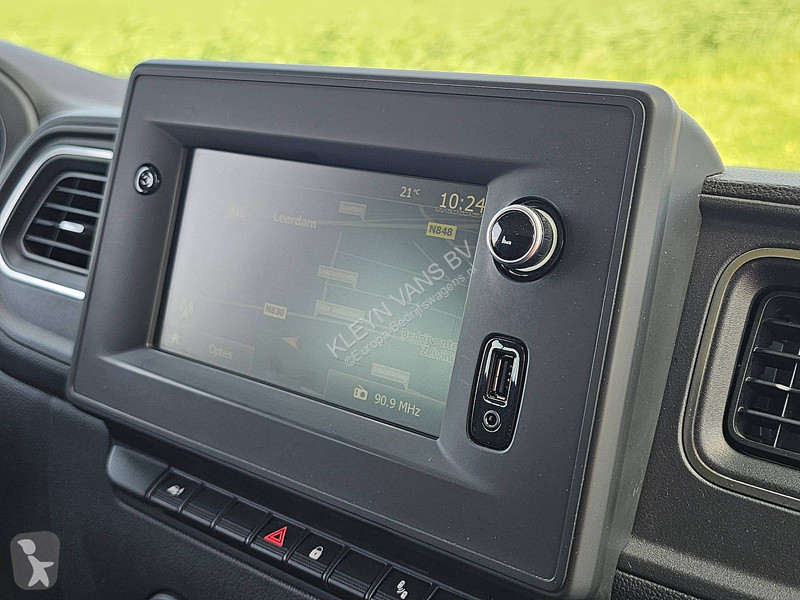 Furgoneta Renault 2.3 Dubbele Cabine