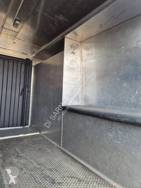 Véhicule utilitaire Iveco 35.10