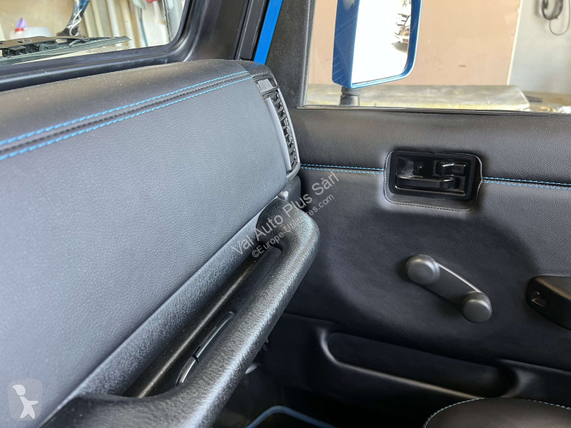 Samochód dostawczy Jeep