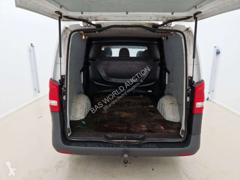 Лекотоварен автомобил Mercedes 110 CDI Lang DC...