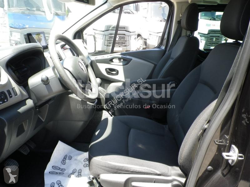 عربة نفعية Renault  TRAFIC 8 PLAZAS  125CV