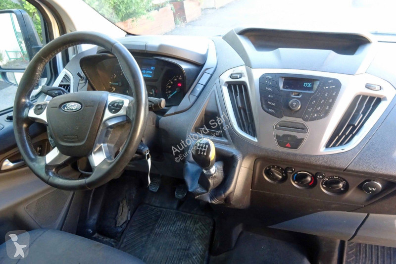 Véhicule utilitaire Ford TRANSIT CUSTOM 2,2...