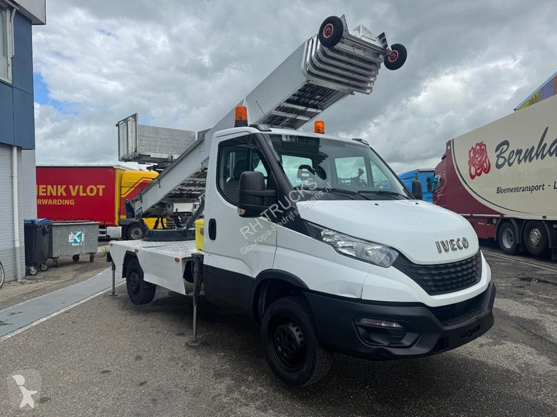 عربة نفعية Iveco 35-120 EURO 6 + Lift 30m...